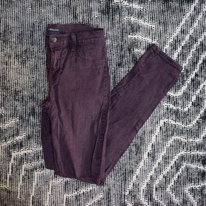 J Brand Super Skinny Jeans in Dark Plum Size 27